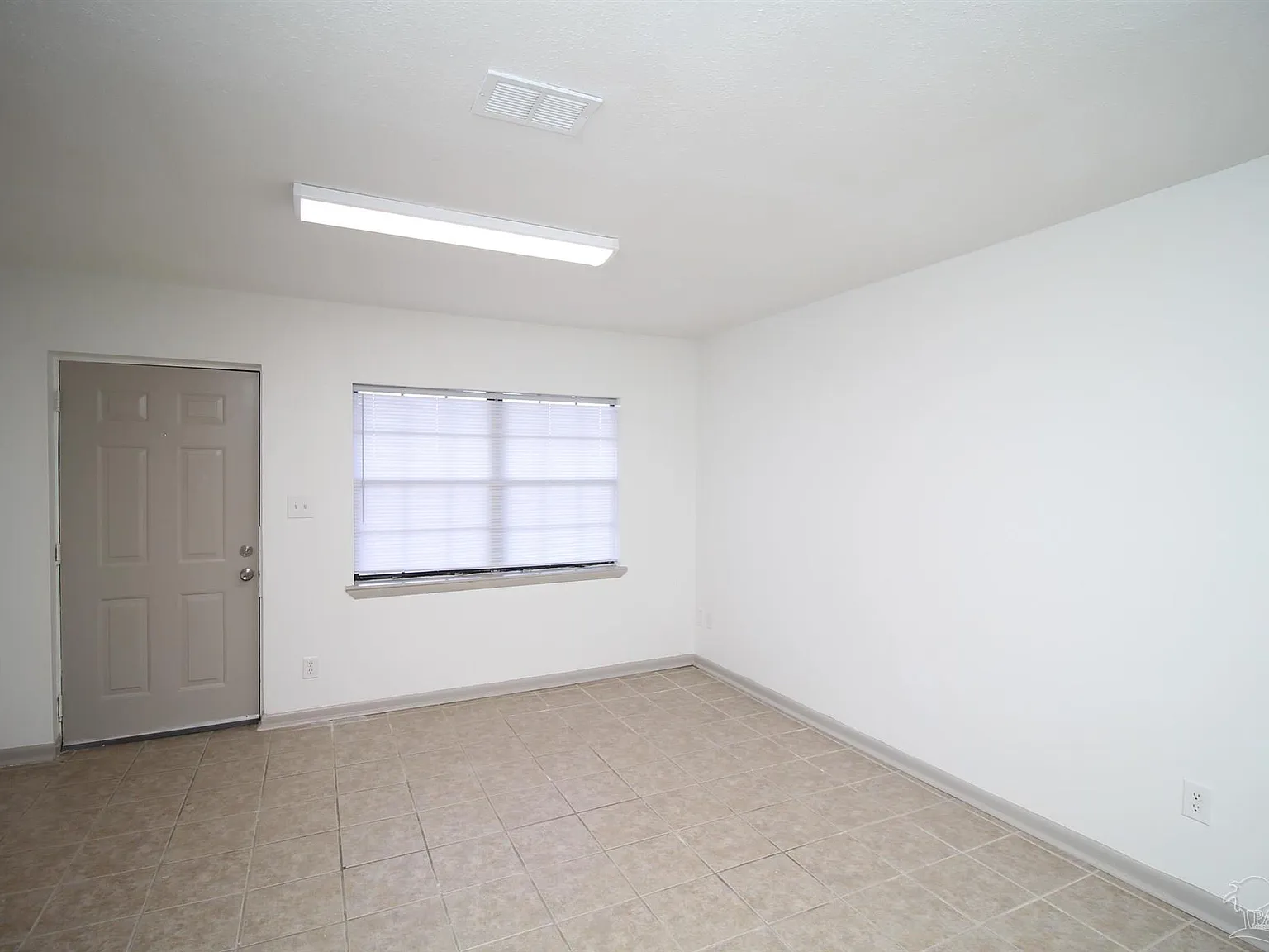 2 bed, 925 sqft, $1,250 — Photo 3