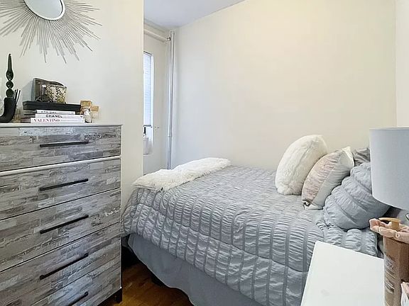 4th image of 179 Mulberry St #23