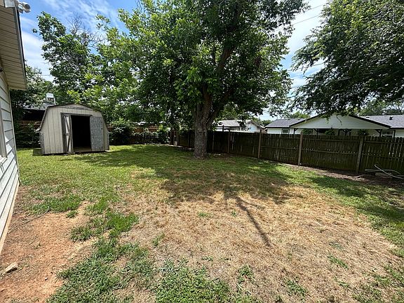 3rd image of 1818 Anderson St #1818