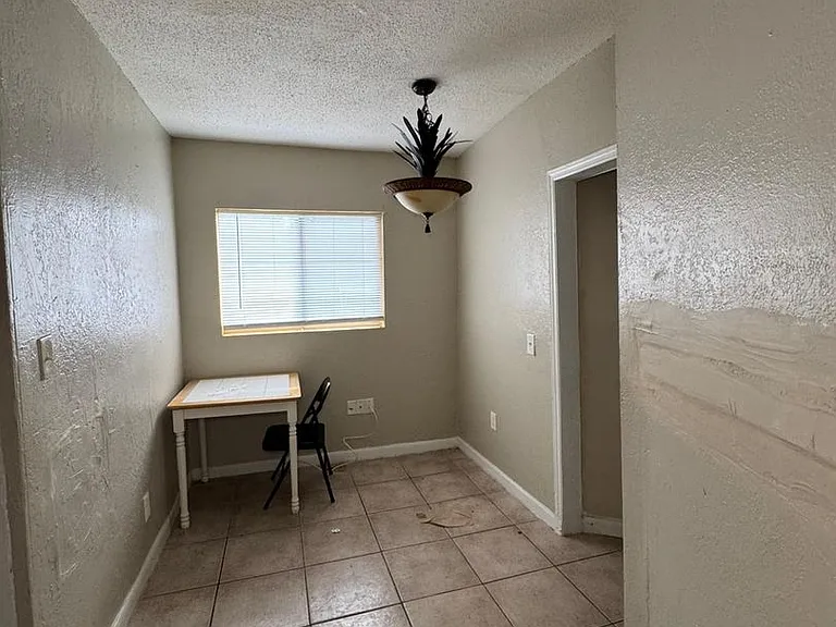 1703 McCarthy Ave — Photo 26
