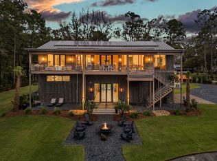 4825 Retriever Rd, Wadmalaw Island, SC 29487