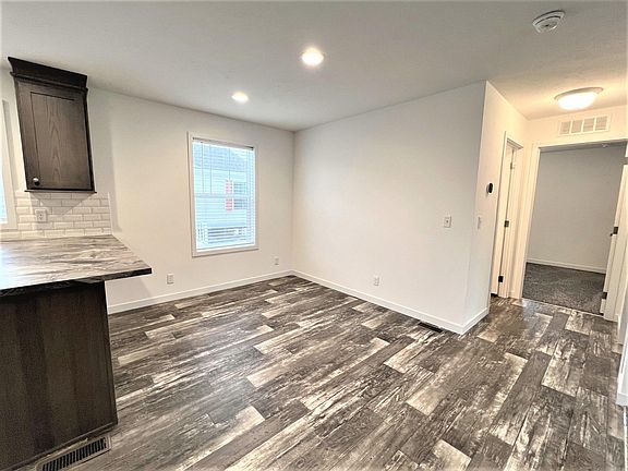 5th image of 5462 Suffolk Dr