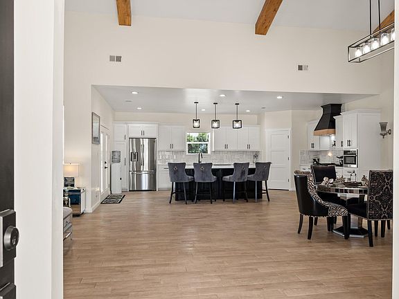 5th image of 3 Benito Ln