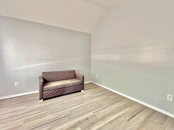 4th image of 6232 Dark Forest Dr