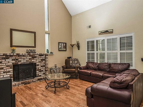 4th image of 1692 Somerset Pl