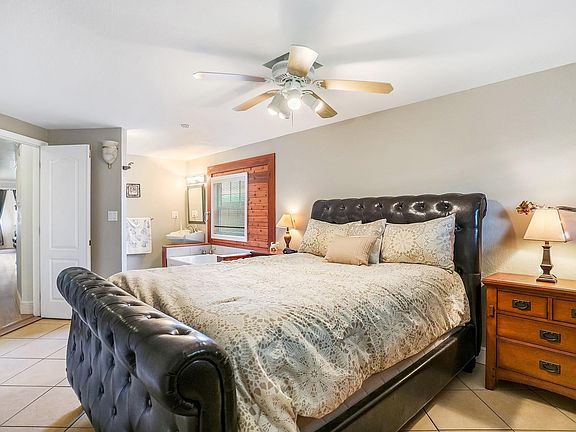 5th image of 3220 Teakwood Lane