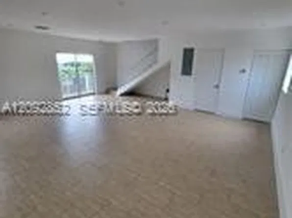 6336 SW 27th St, Hollywood, FL 33023