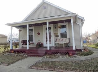 711 Wichita Ave, Lincoln, IL 62656