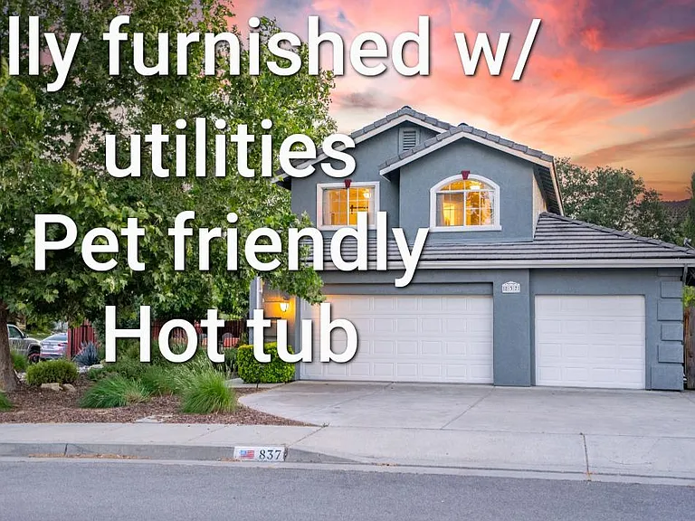 837 Sycamore Canyon Rd — Photo 1