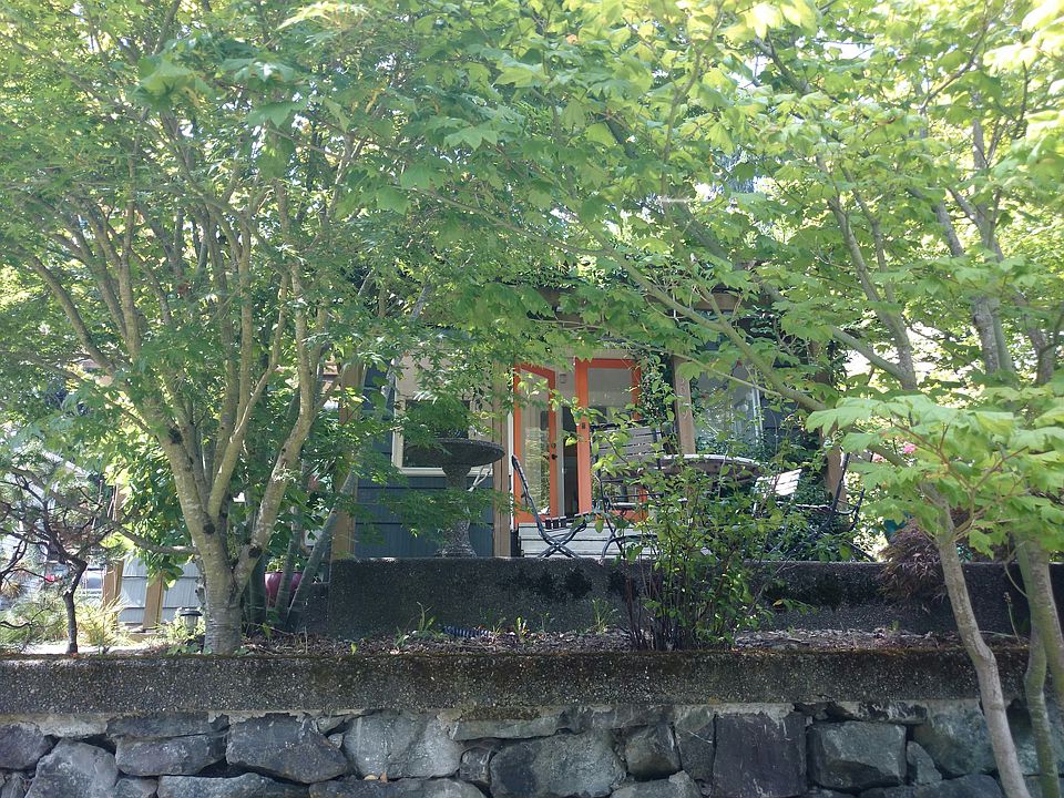 2nd image of 5019 21st Ave NE