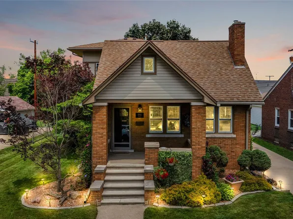 15552 Harrison Ave, Allen Park, MI 48101