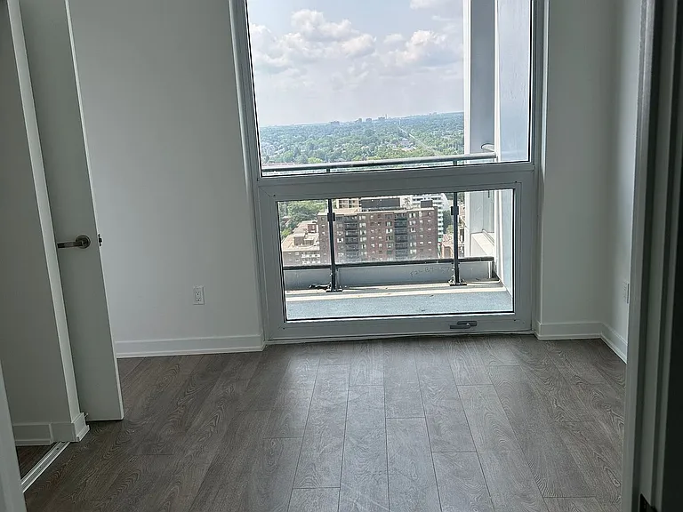 28 Ann St #2104 — Photo 5