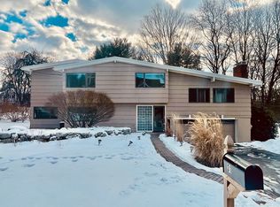 31 Tyler Rd, Lexington, MA 02420