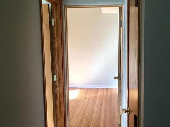 2nd image of 4405 N Sacramento Ave APT 2A