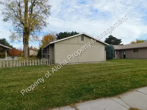 3252 S Law Ave Photo 1