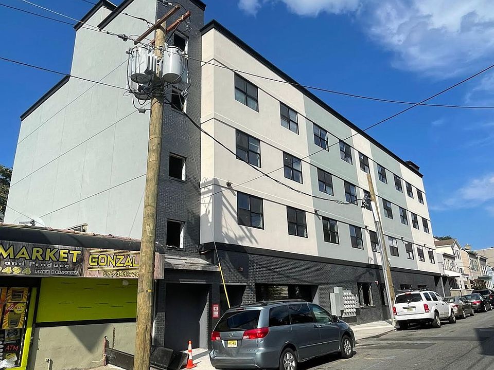 1st image of 127 16th Ave