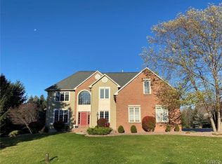 8407 Prestwick Dr, Manlius, NY 13104