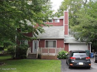 709 Edgewood Rd, Tobyhanna, PA 18466