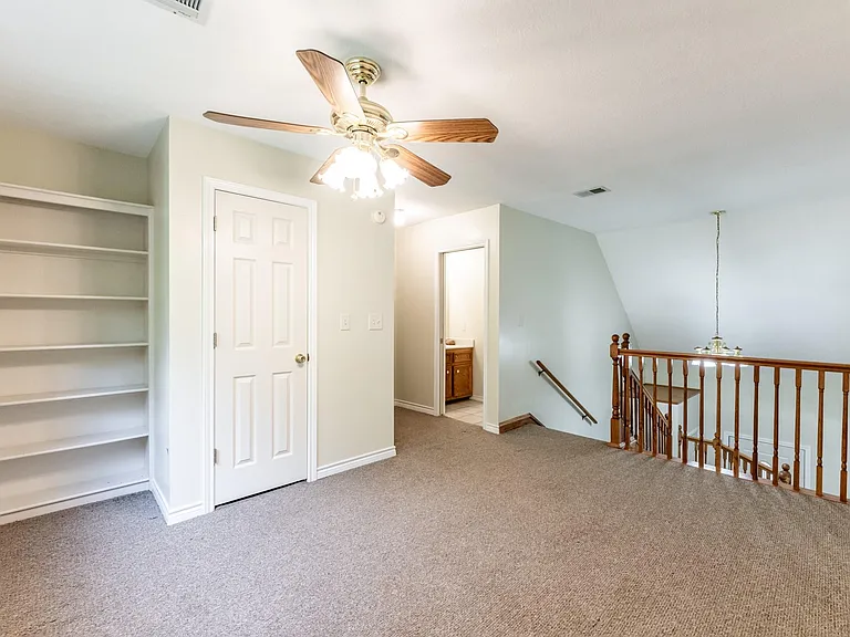 3660 Red Bud Ln — Photo 16