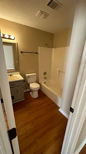 230 Lanier Dr #D Photo 1