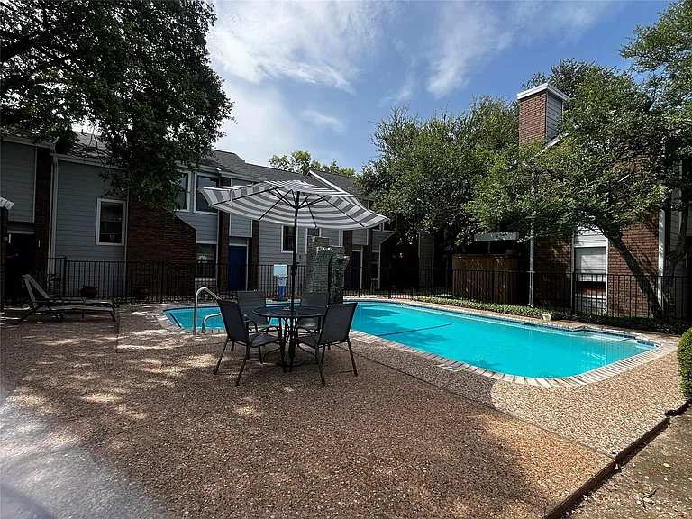 7635 Guadalupe St #1002 — Photo 24