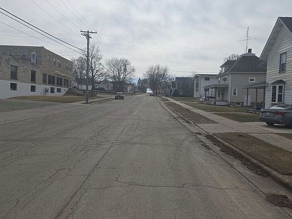 4th image of 535 17th Ave