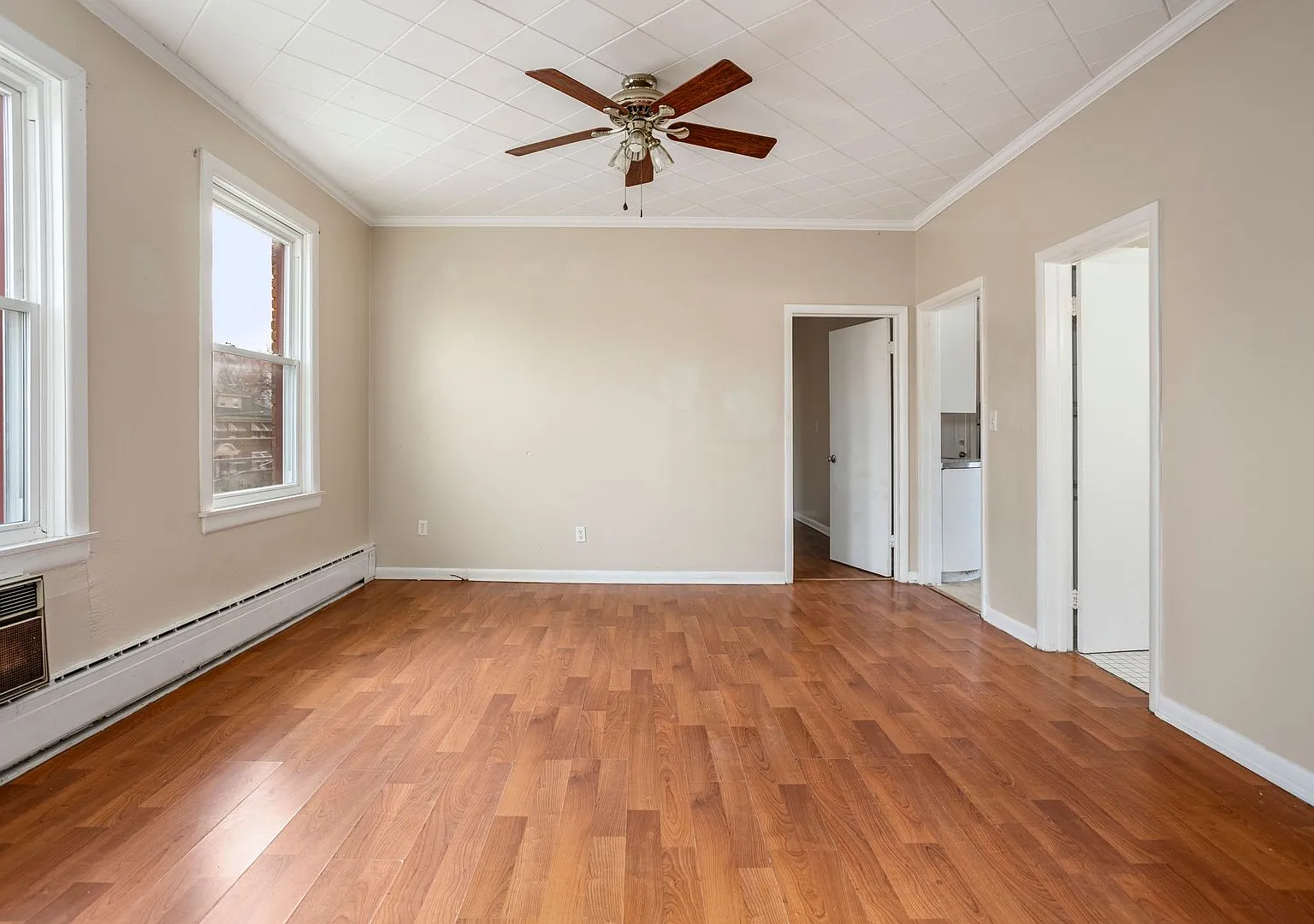 531 Merritt Avenue — Photo 4