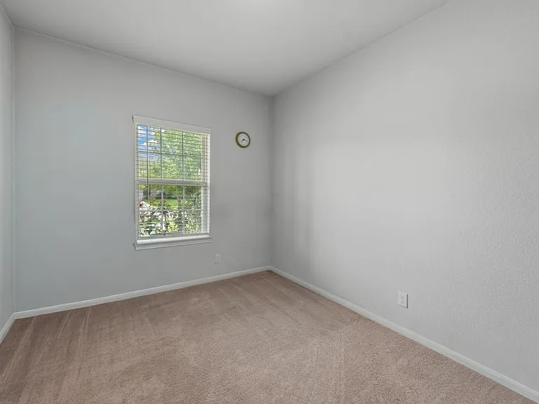 8831 W Crescent Lake Cir — Photo 4