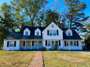 620 E Memorial Dr, Ahoskie, NC 27910