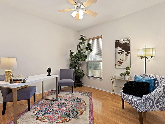 5th image of 316 Crockett Loop