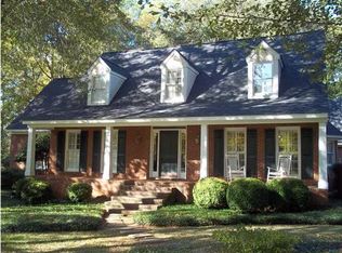 2711 Dover Ln, Albany, GA 31721