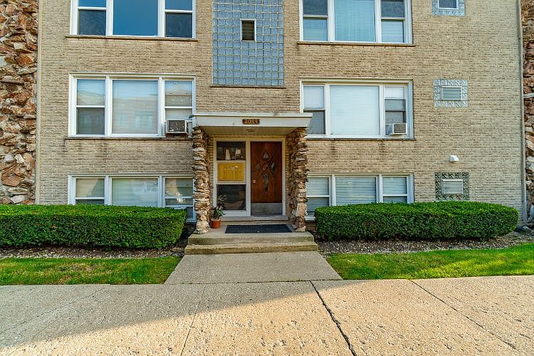 1st image of 7019 W Medill Ave APT Gw