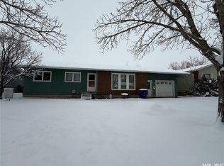 628 Staveley Cres, Weyburn, SK S4H2T6