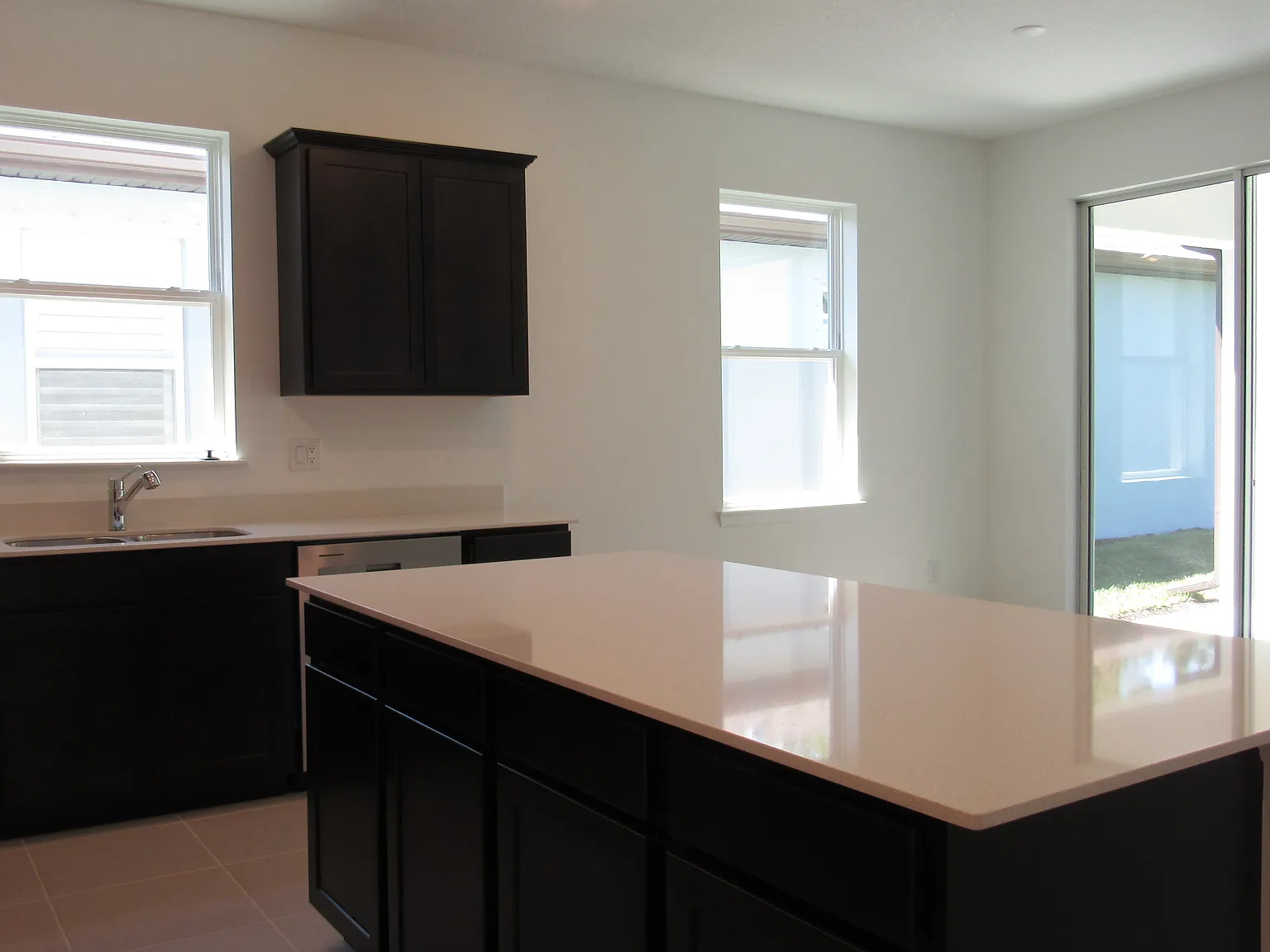 4 bed, 1844 sqft, $2,850 — Photo 4