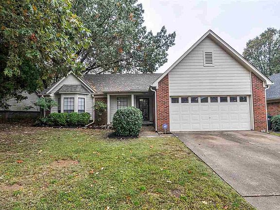 2nd image of 7725 Deer Trail Ln