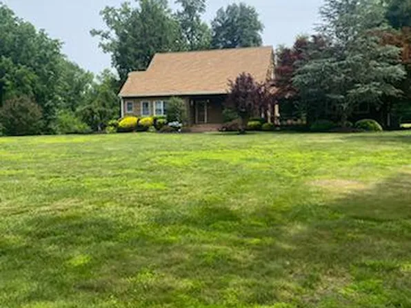 22 Hart Ln, Sewell, NJ 08080