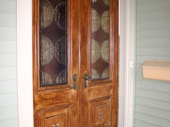 Front Doors w/Stained Glass