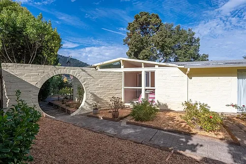 5 Laurel Dr Photo 1