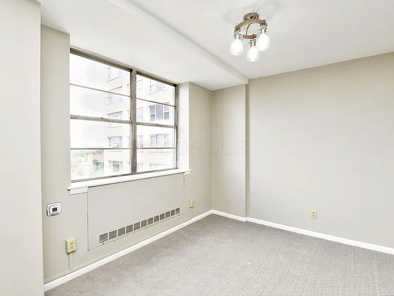 1620 E Broad St #1202 — Photo 15
