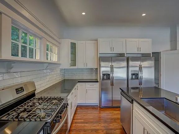 3rd image of 2113 S Oak St #1a2360e18
