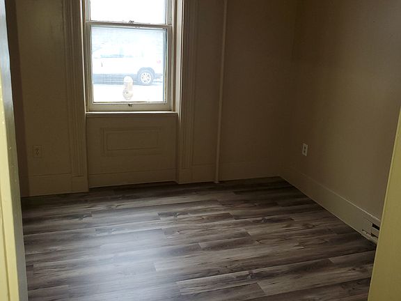 4th image of 3 N Bedford St