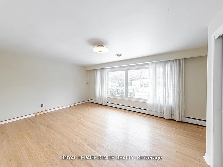 83 Deep Dene Dr #MAIN — Photo 33