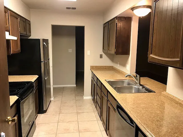 608 N Pennsylvania Ave — Photo 8