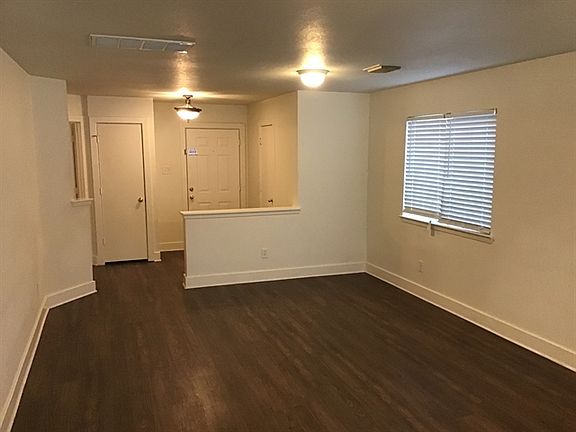 3rd image of 26892 Wellington Ct