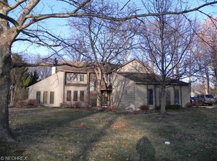 32364 Birchwood Ln, Avon Lake, OH