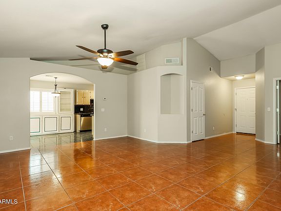 5th image of 1653 E VINEYARD Road