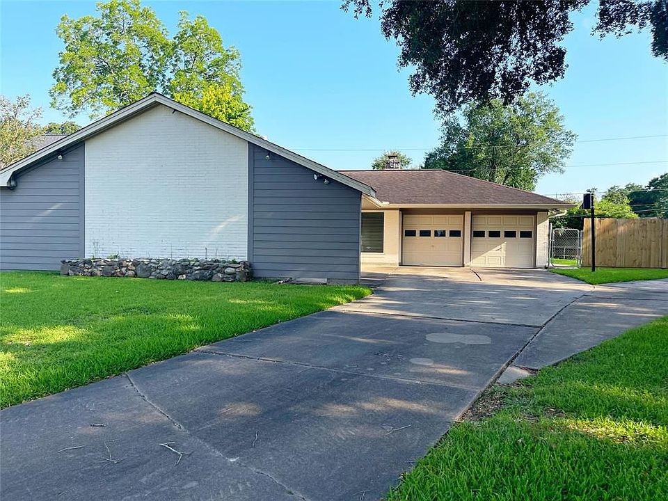 1st image of 2119 Savanna Ct S