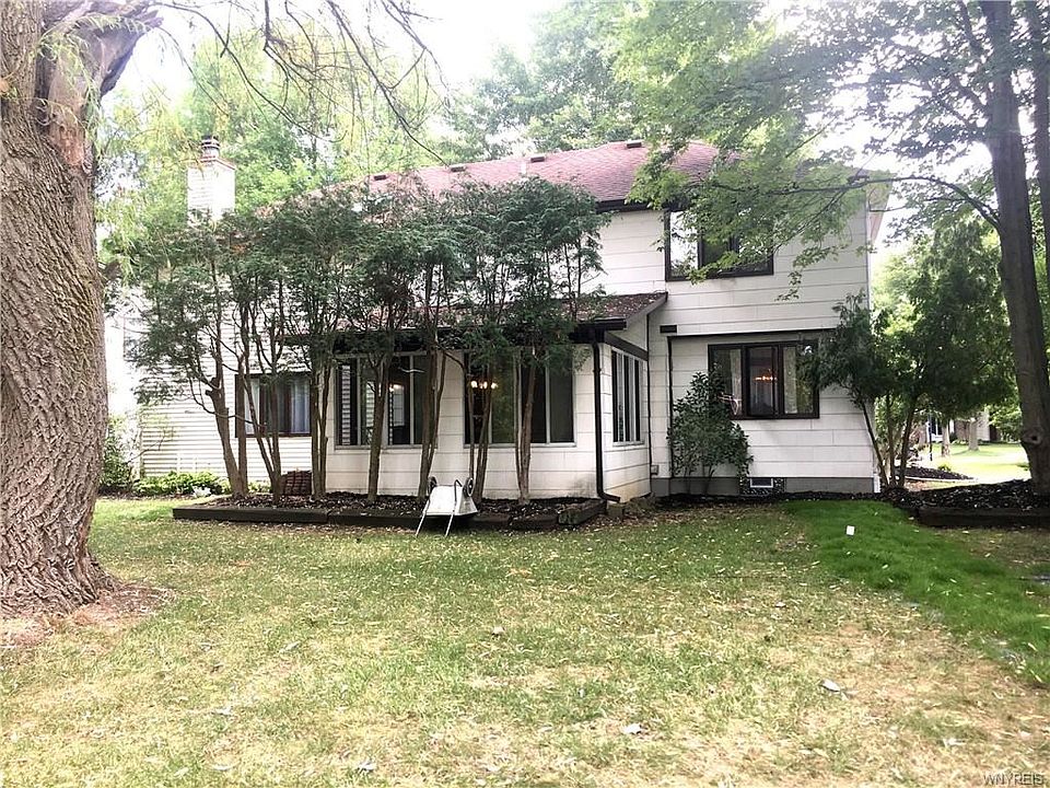 2nd image of 85 Bramhill Ct