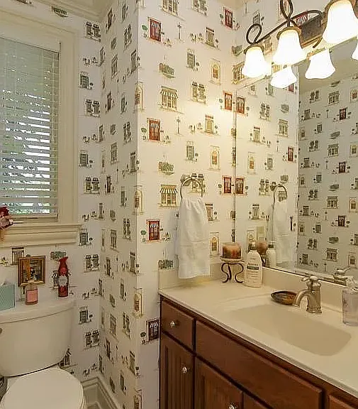 13204 Longwood Ln — Photo 39