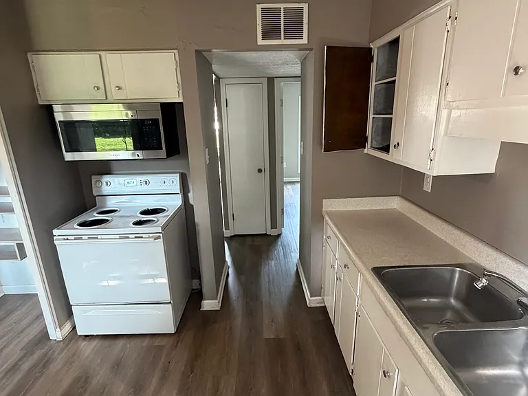 3015 Douglas Blvd — Photo 9